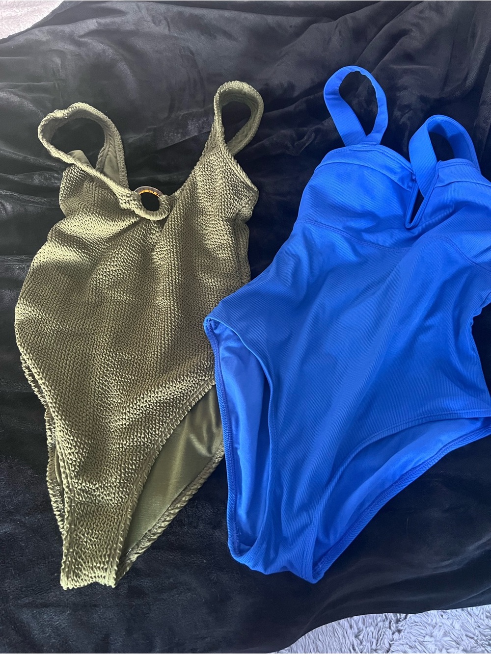 Size 6 - M. Bundle of 2.